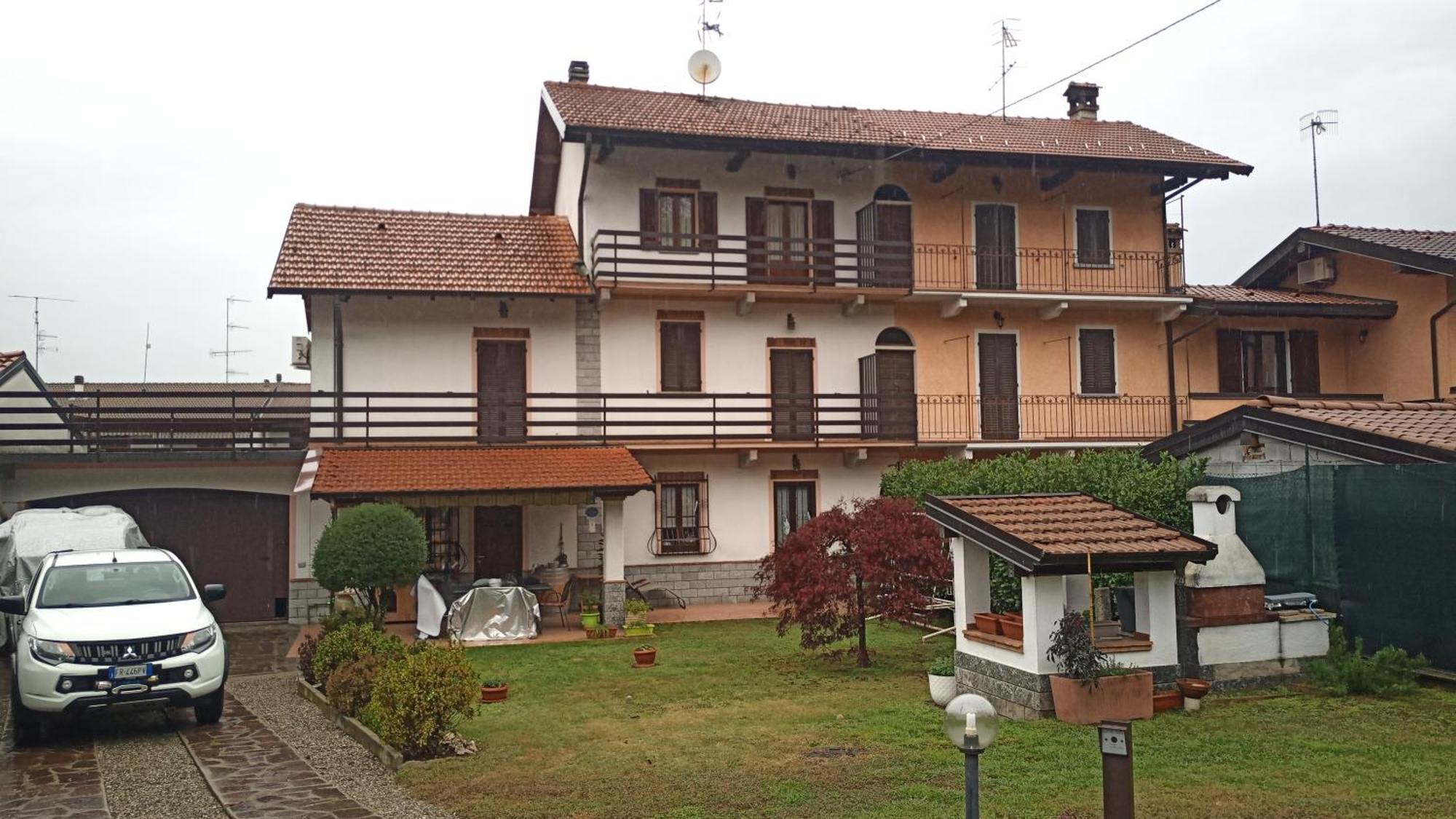 La Luna Nel Pozzo Hotel Castelletto sopra Ticino Bagian luar foto